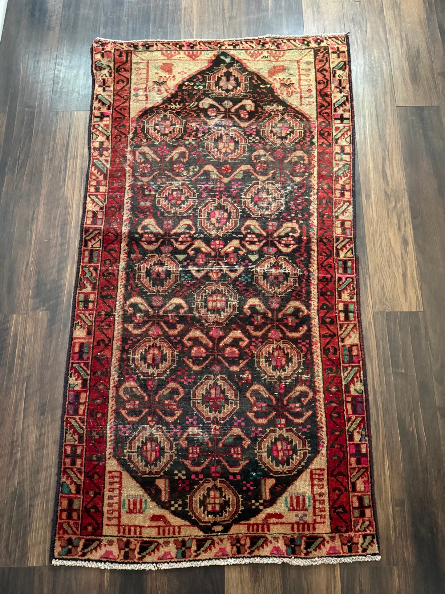 Vintage Persian Style Rug No. A1205 - 2.8’x5.1'