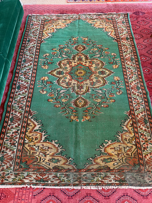 Vintage Turkish Area Rug No. A1192 - 5.8'x8.5'