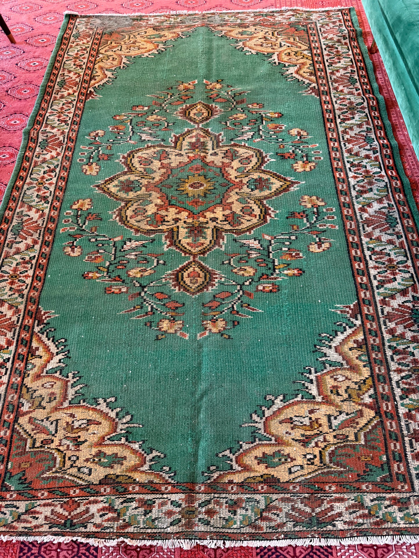 Vintage Turkish Area Rug No. A1192 - 5.8'x8.5'
