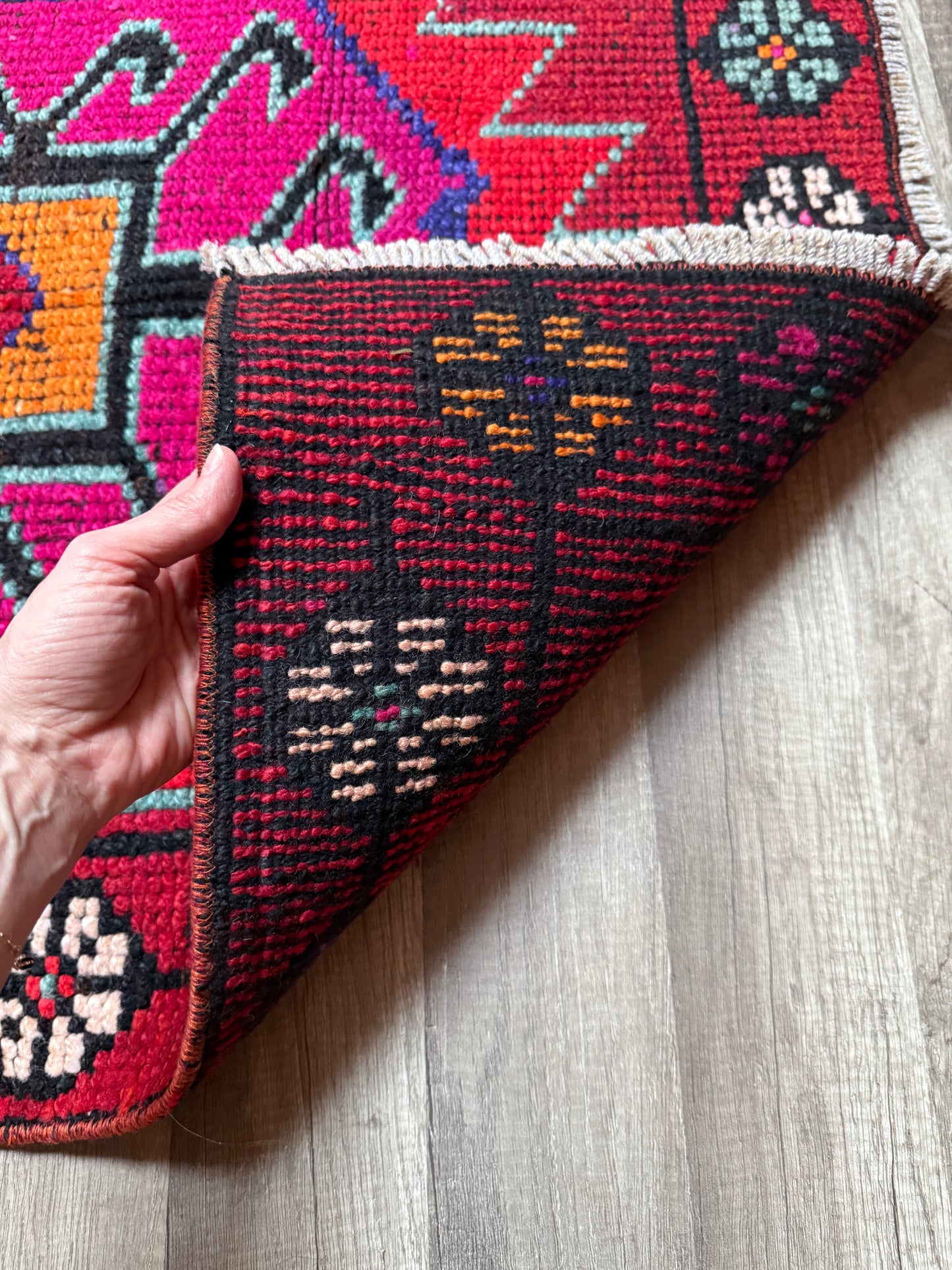 Vintage Turkish Rug No. R1220 - 2.7’x11.4’