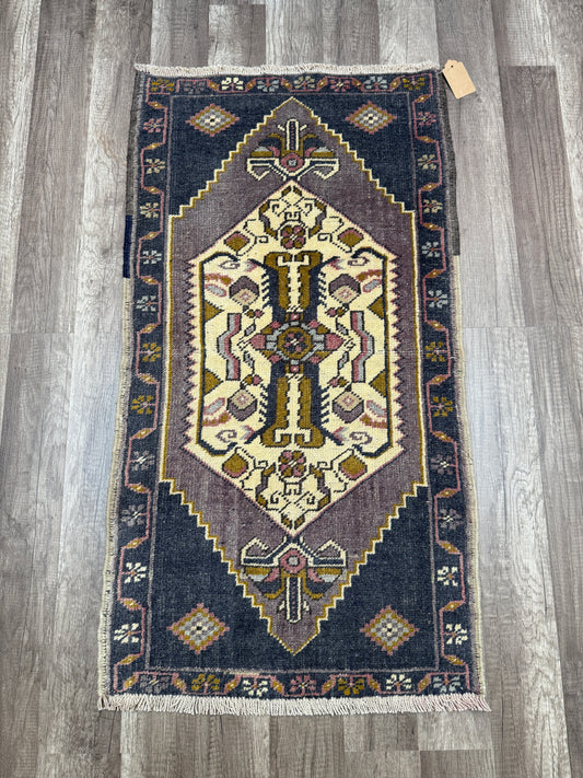 Vintage Turkish Mini Rug 1.8’x3.4' - No. 702