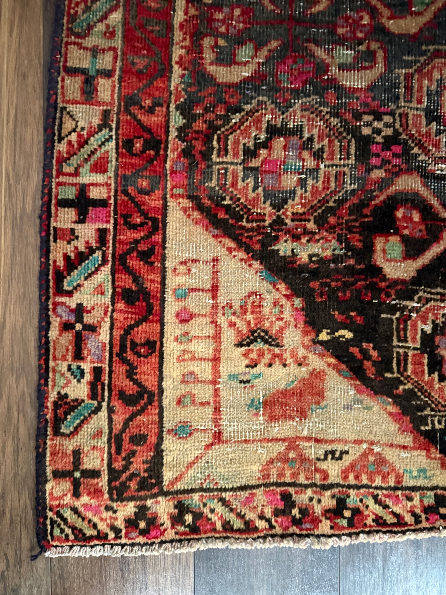 Vintage Persian Style Rug No. A1205 - 2.8’x5.1'