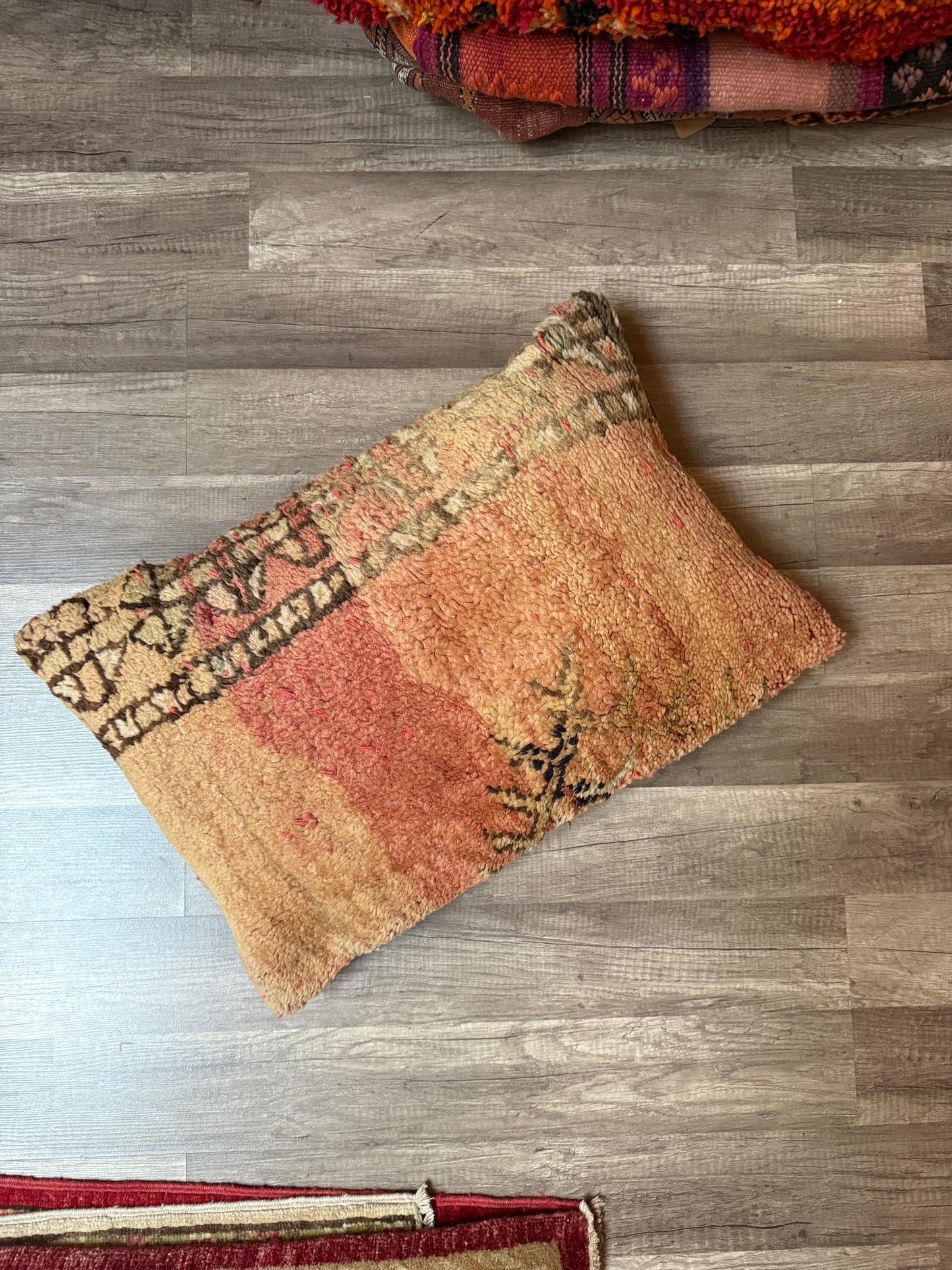 No. P415 - 16" X 23" Moroccan Rug Pillow Cover