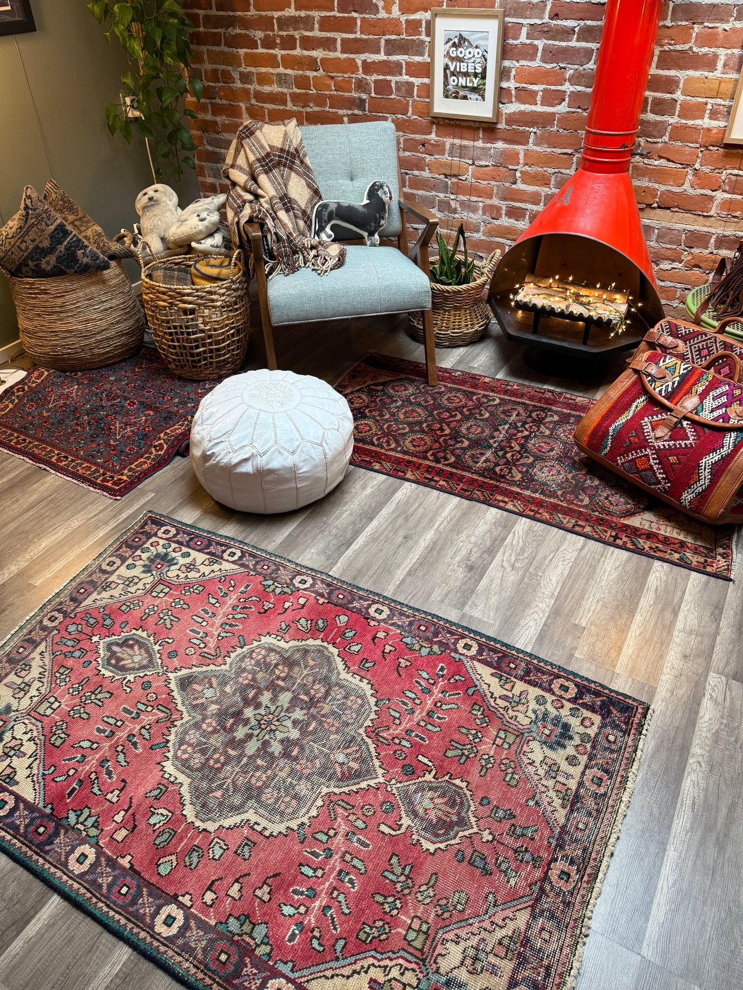 Vintage Persian Style Rug No. A1206 - 3.3’x5.2'