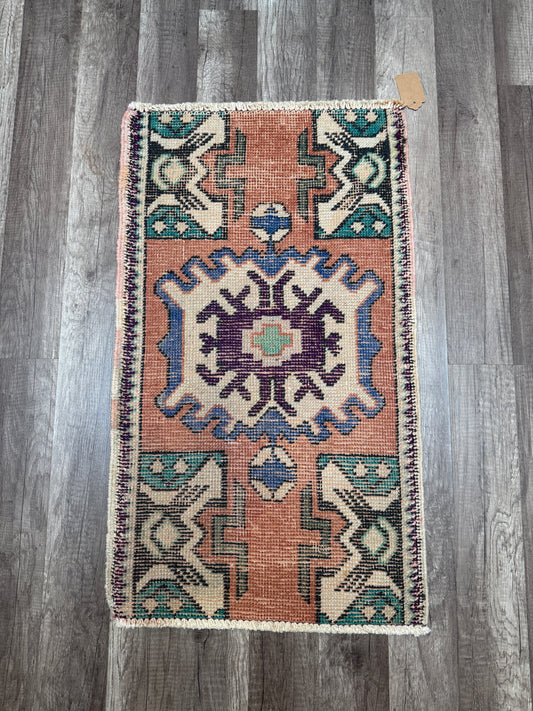 Vintage Turkish Mini Rug 1.6’x2.8' - No. 683
