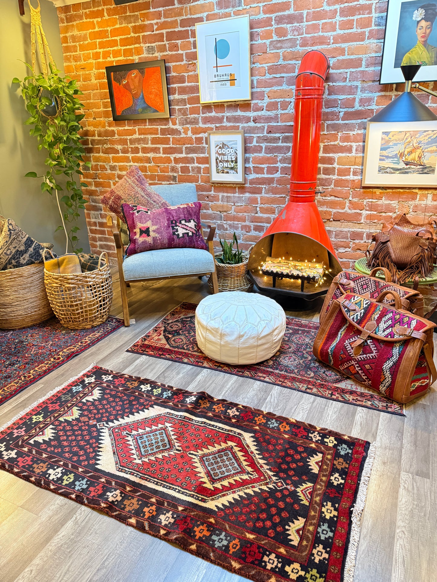 Vintage Persian Rug No. A1221 - 2.5’x5.1’