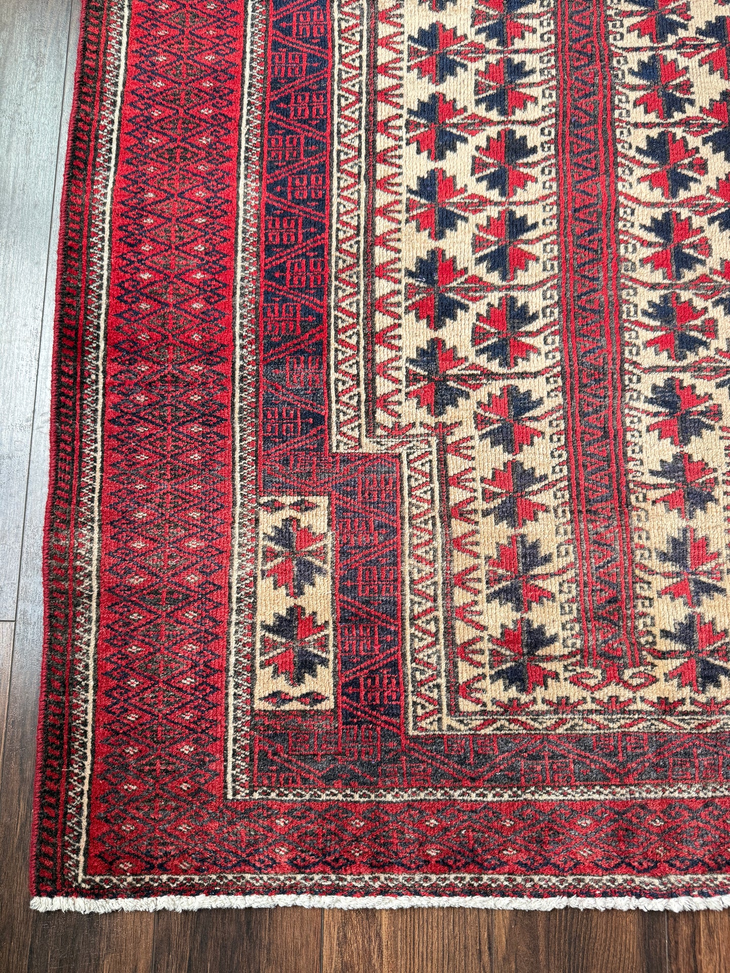 Vintage Persian Style Rug No. A1210 - 3.2’x5.2’
