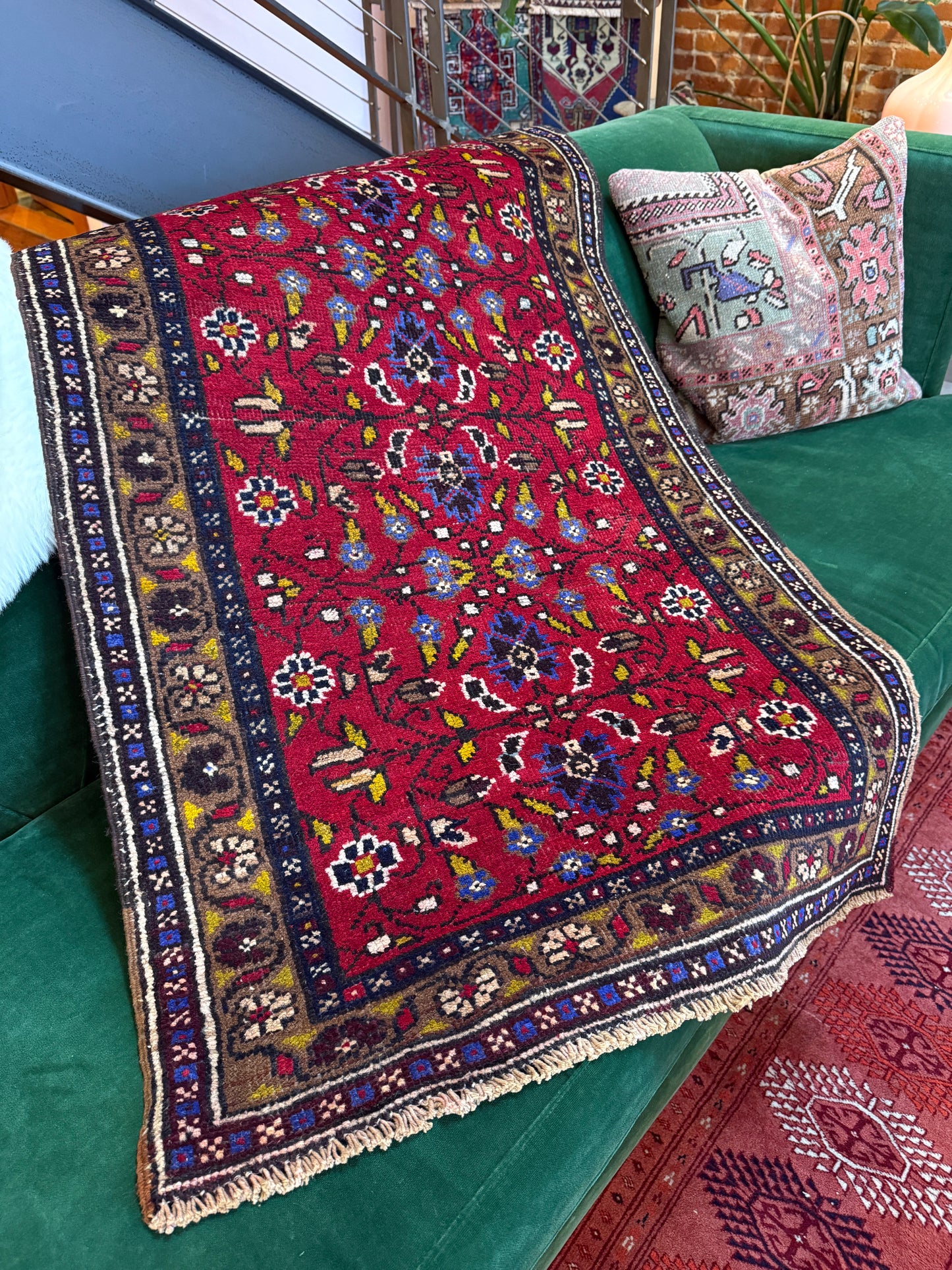 Vintage Persian Rug No. A1199 - 2.5'x4.4'