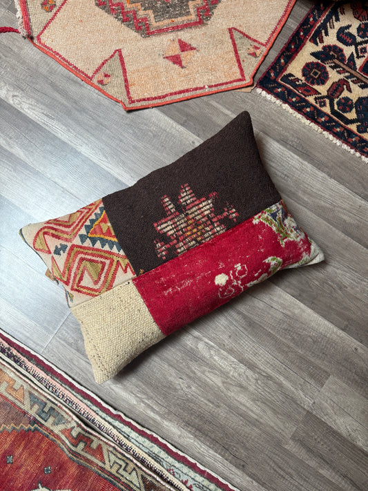 No. P392 - 16" X 24" Turkish Rug Pillow Cover
