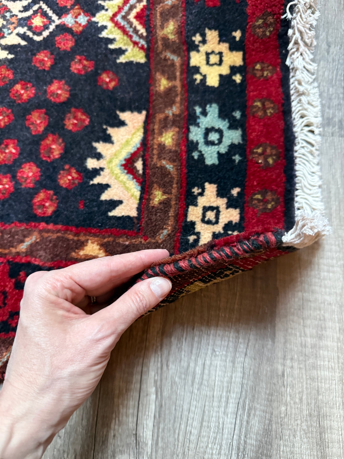 Vintage Persian Rug No. A1221 - 2.5’x5.1’