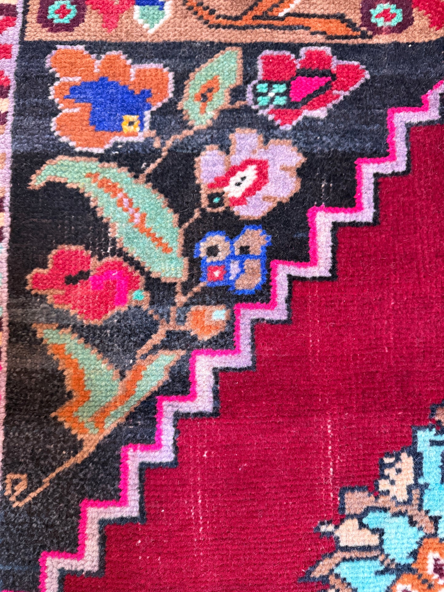 Vintage Turkish Rug No. A1211 - 2.9’x5.9’