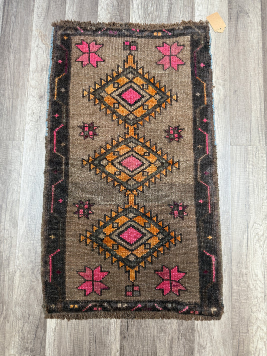 Vintage Turkish Mini Rug 1.7’x2.9' - No. 693