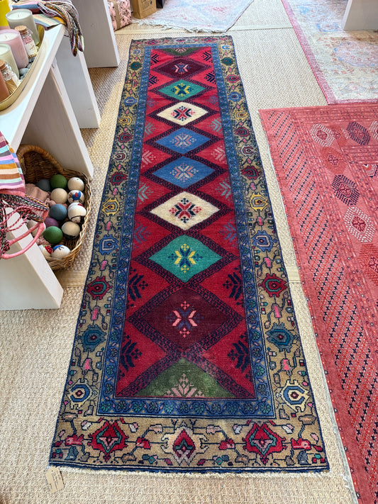 Vintage Persian Shiraz Runner Rug No. R1195 - 2.8' x 10'