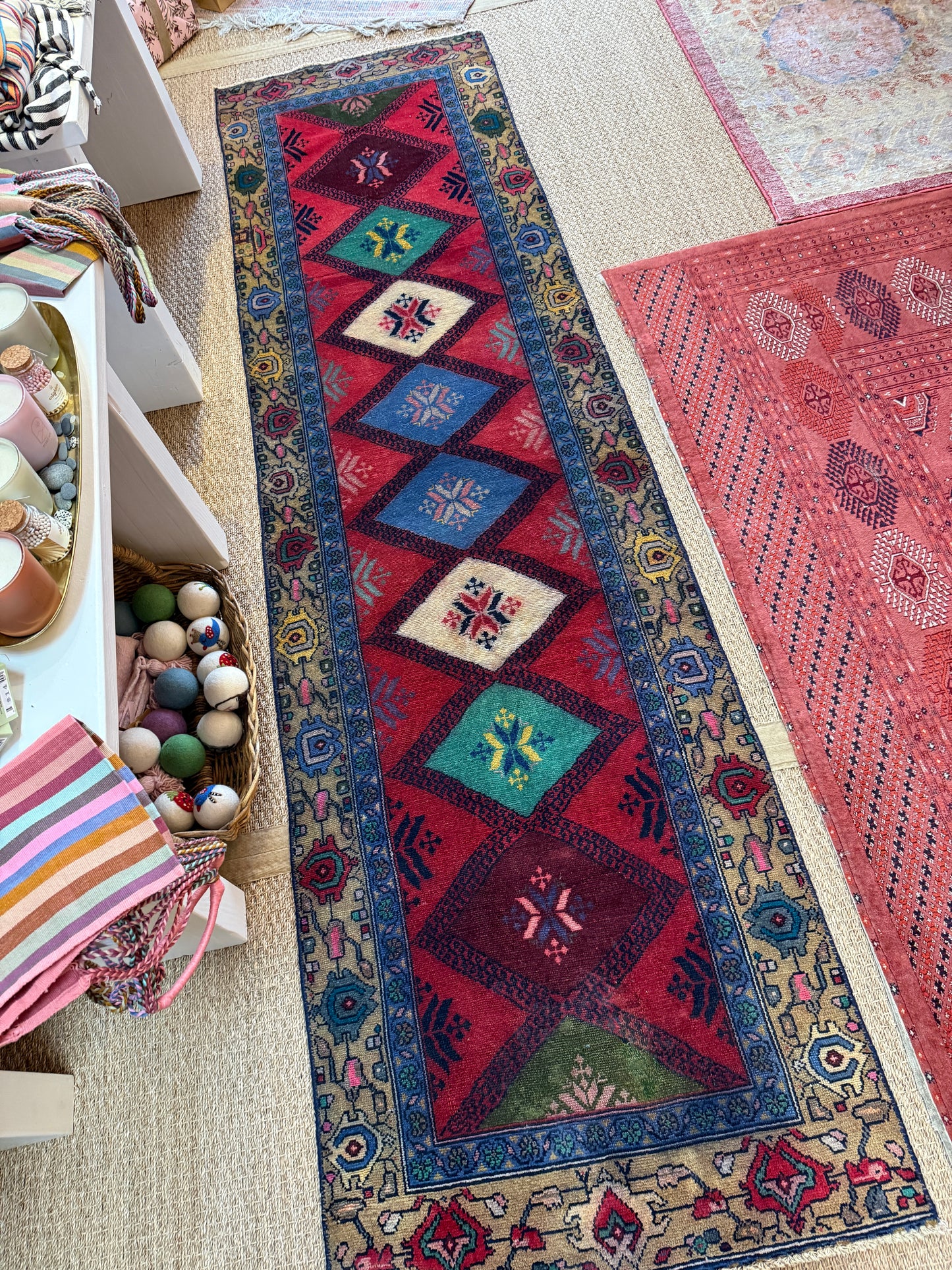 Vintage Persian Shiraz Runner Rug No. R1195 - 2.8' x 10'