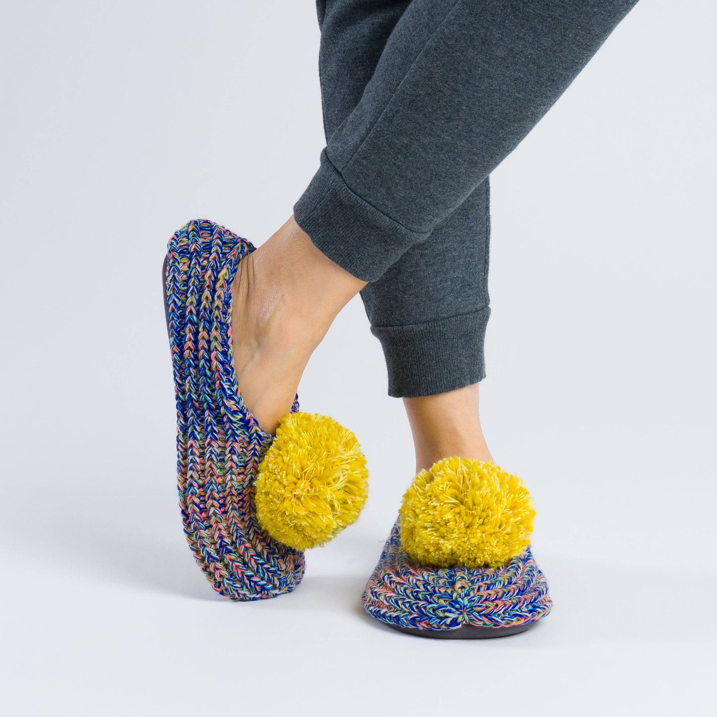 Super Mix Pom Knit Slippers: Red / M/L - W 8-10