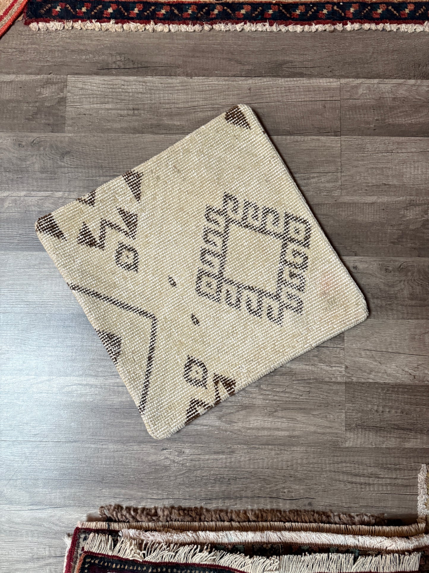 No. P405 - 16" X 16" Turkish Rug Pillow Cover