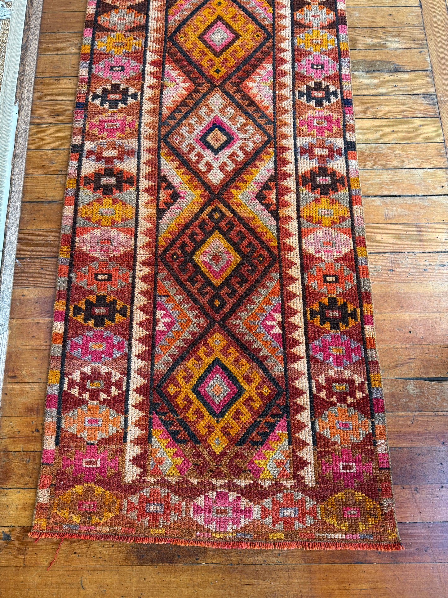 Vintage Turkish Runner Rug No. R1190 - 2.8' x 7.6'