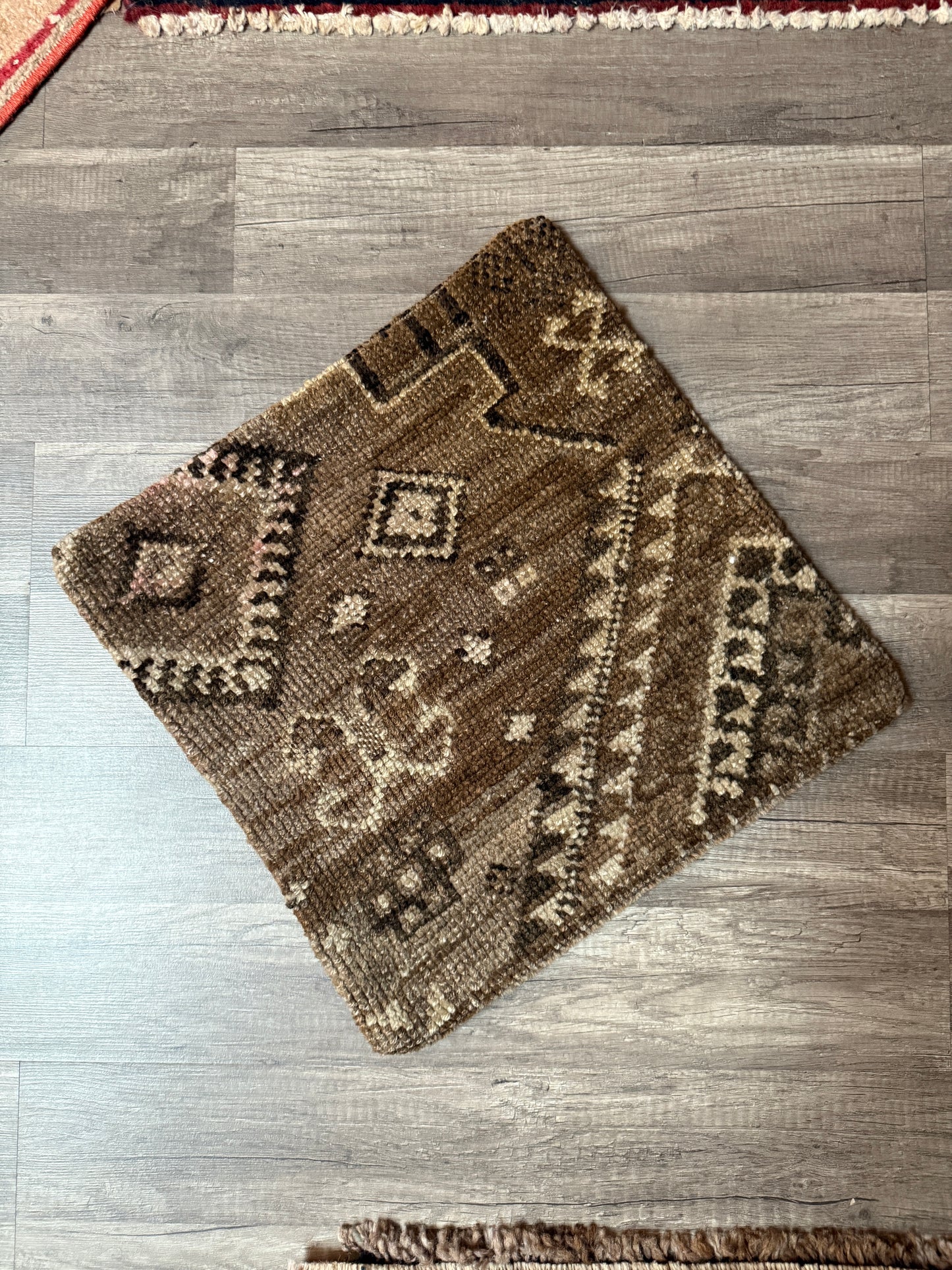 No. P408 - 16" X 16" Turkish Rug Pillow Cover