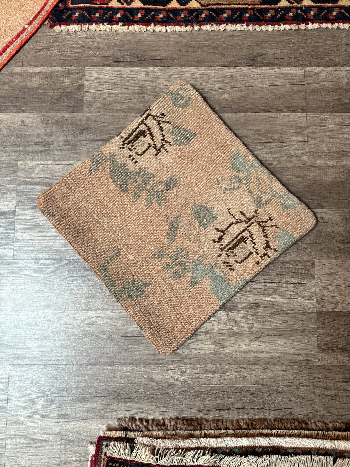 No. P400 - 16" X 16" Turkish Rug Pillow Cover