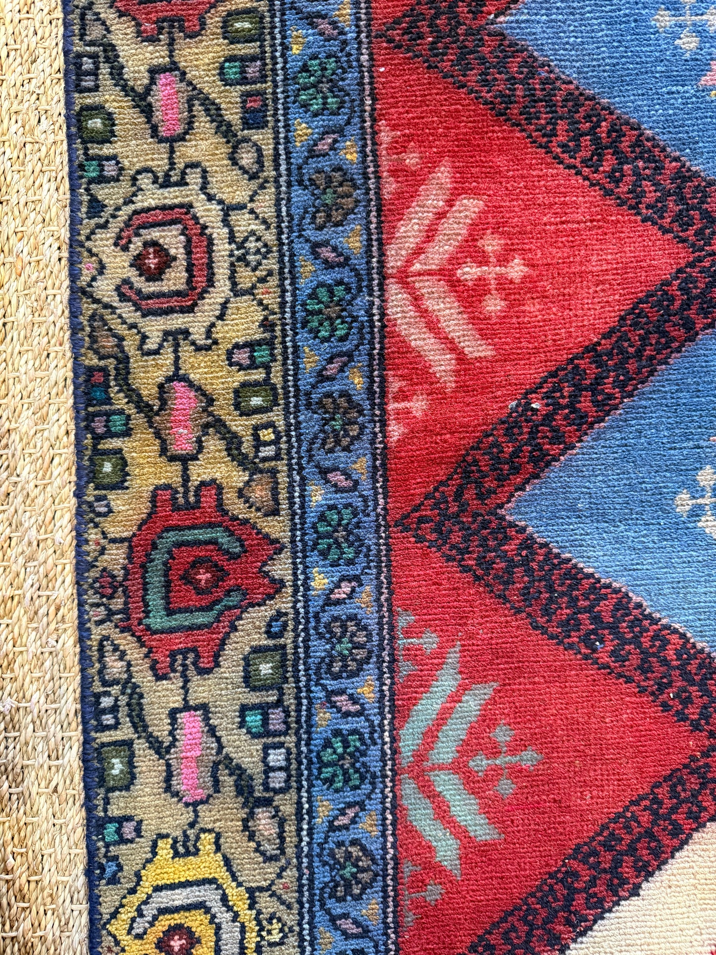 Vintage Persian Shiraz Runner Rug No. R1195 - 2.8' x 10'