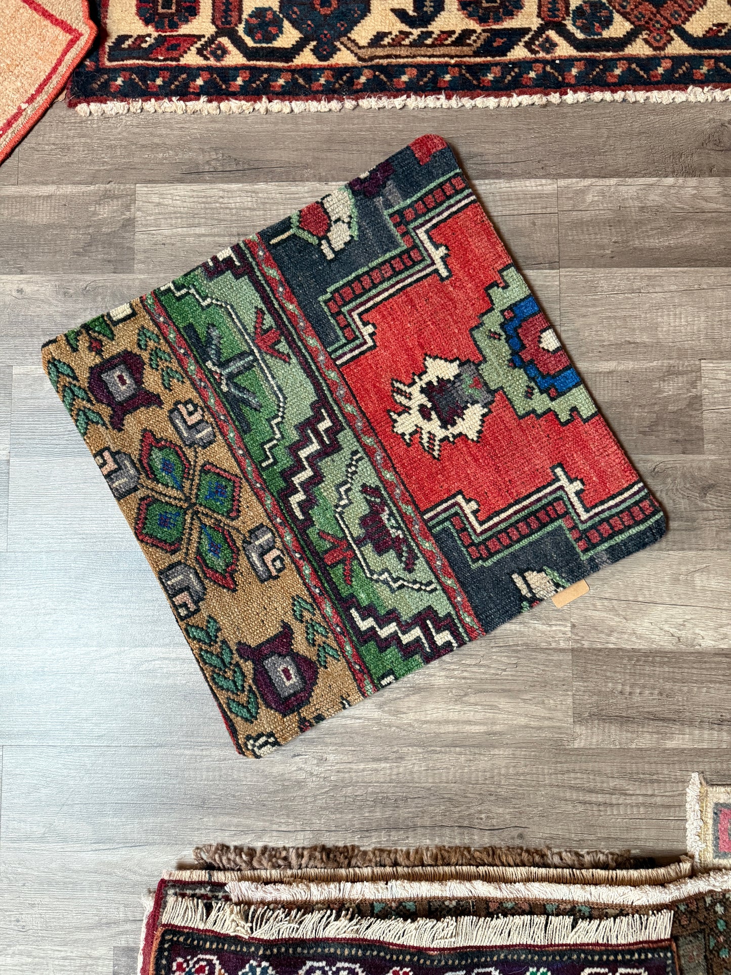 No. P410 - 20" X 20" Turkish Rug Pillow Cover