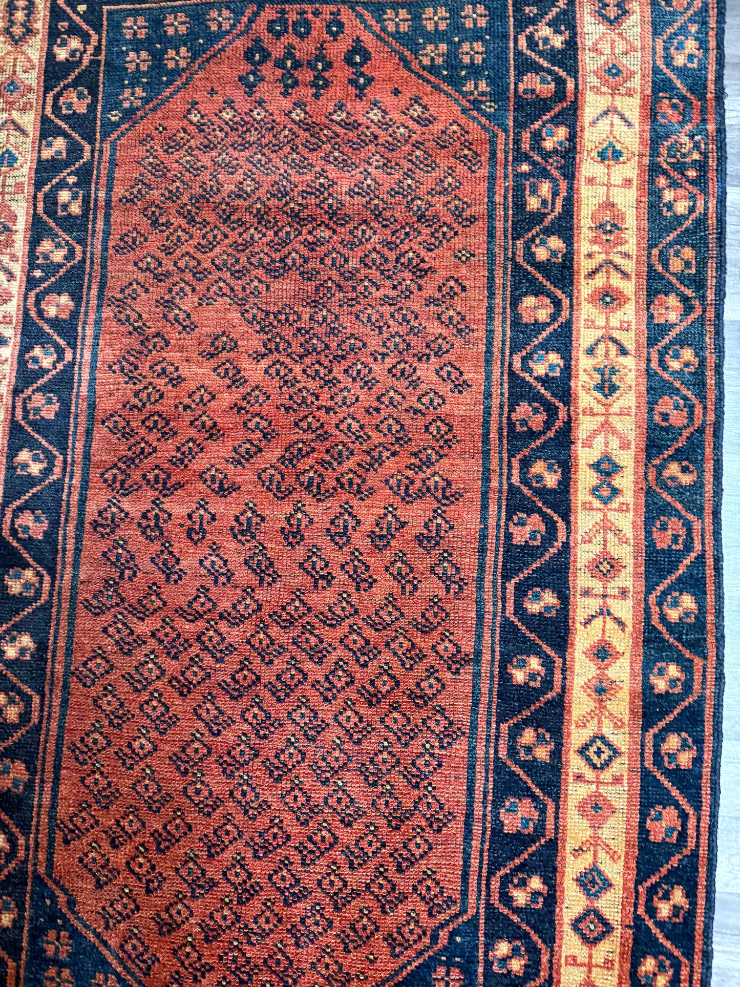 Vintage Persian Style Rug No. A1209 - 4.3’x7’