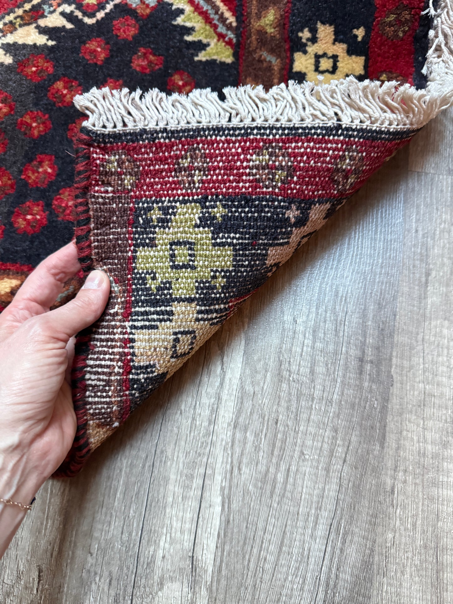 Vintage Persian Rug No. A1221 - 2.5’x5.1’