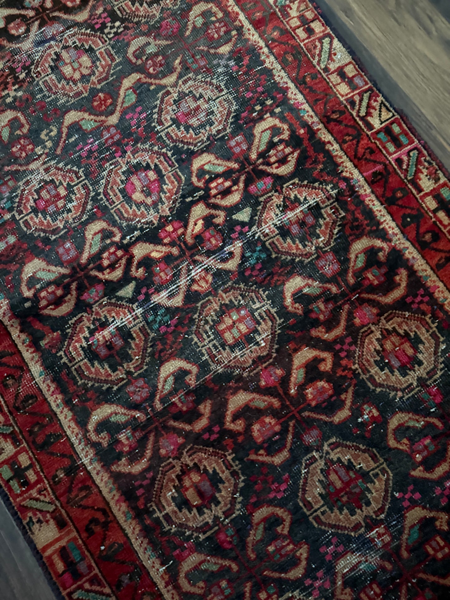 Vintage Persian Style Rug No. A1205 - 2.8’x5.1'