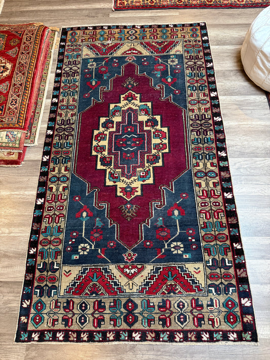 Vintage Turkish Rug No. A1213 - 3.3’x6.2’