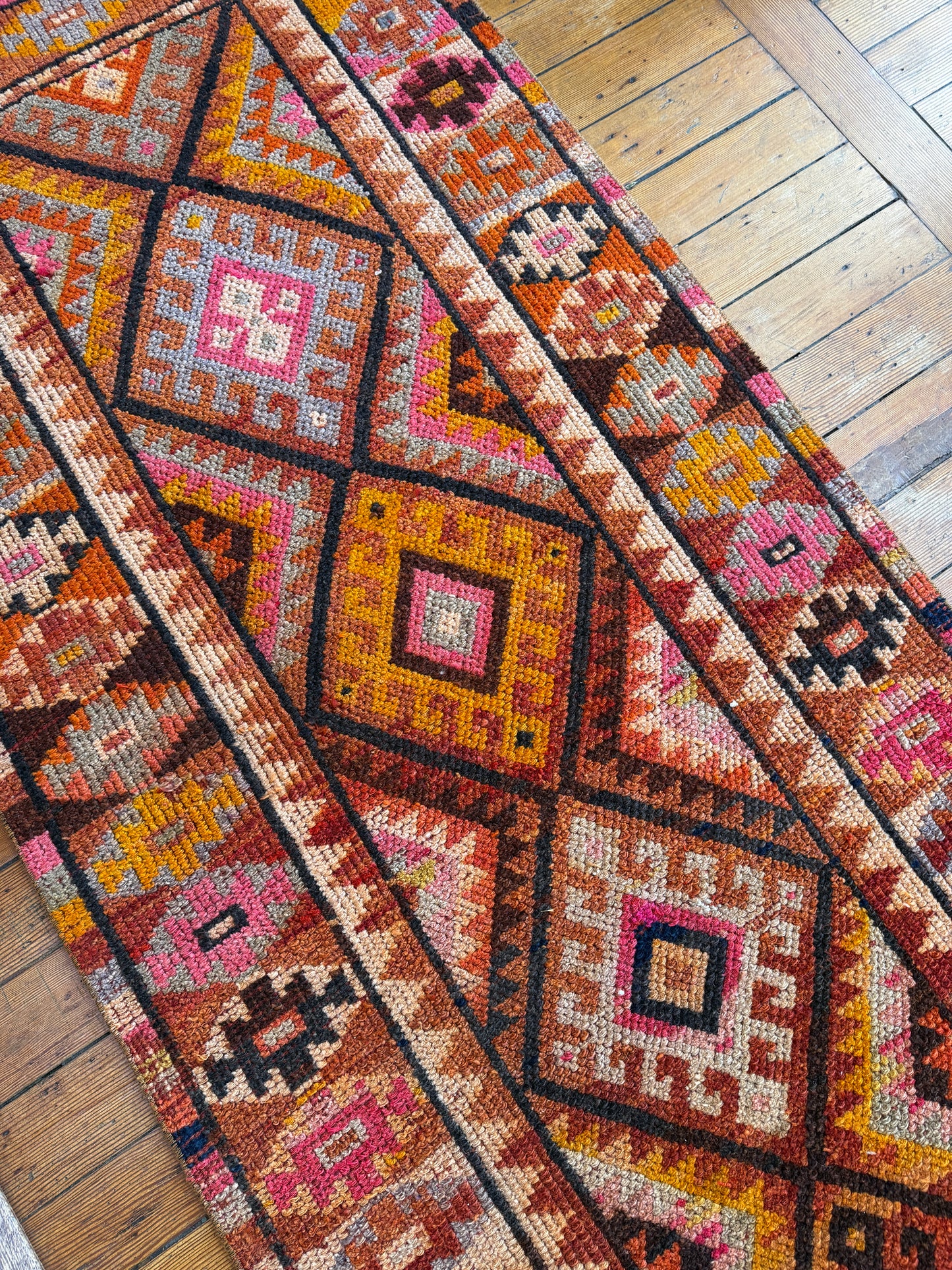 Vintage Turkish Runner Rug No. R1190 - 2.8' x 7.6'