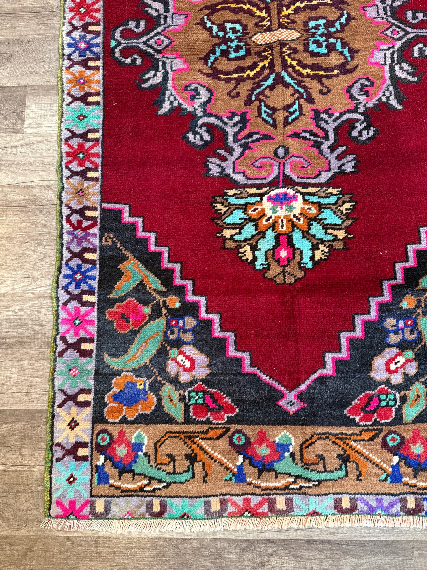 Vintage Turkish Rug No. A1211 - 2.9’x5.9’