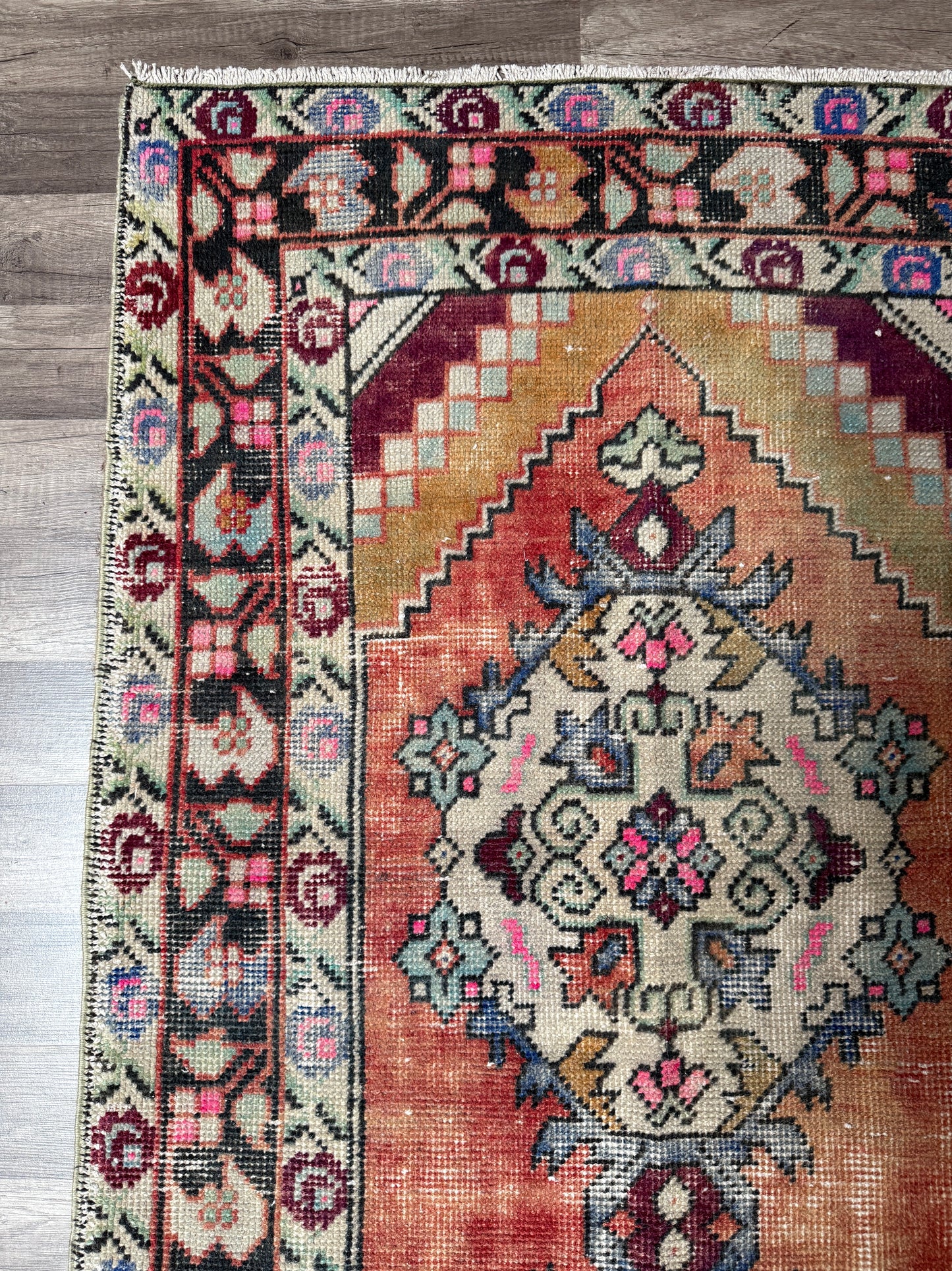Vintage Turkish Rug No. R1215 - 3.1’x9.8’