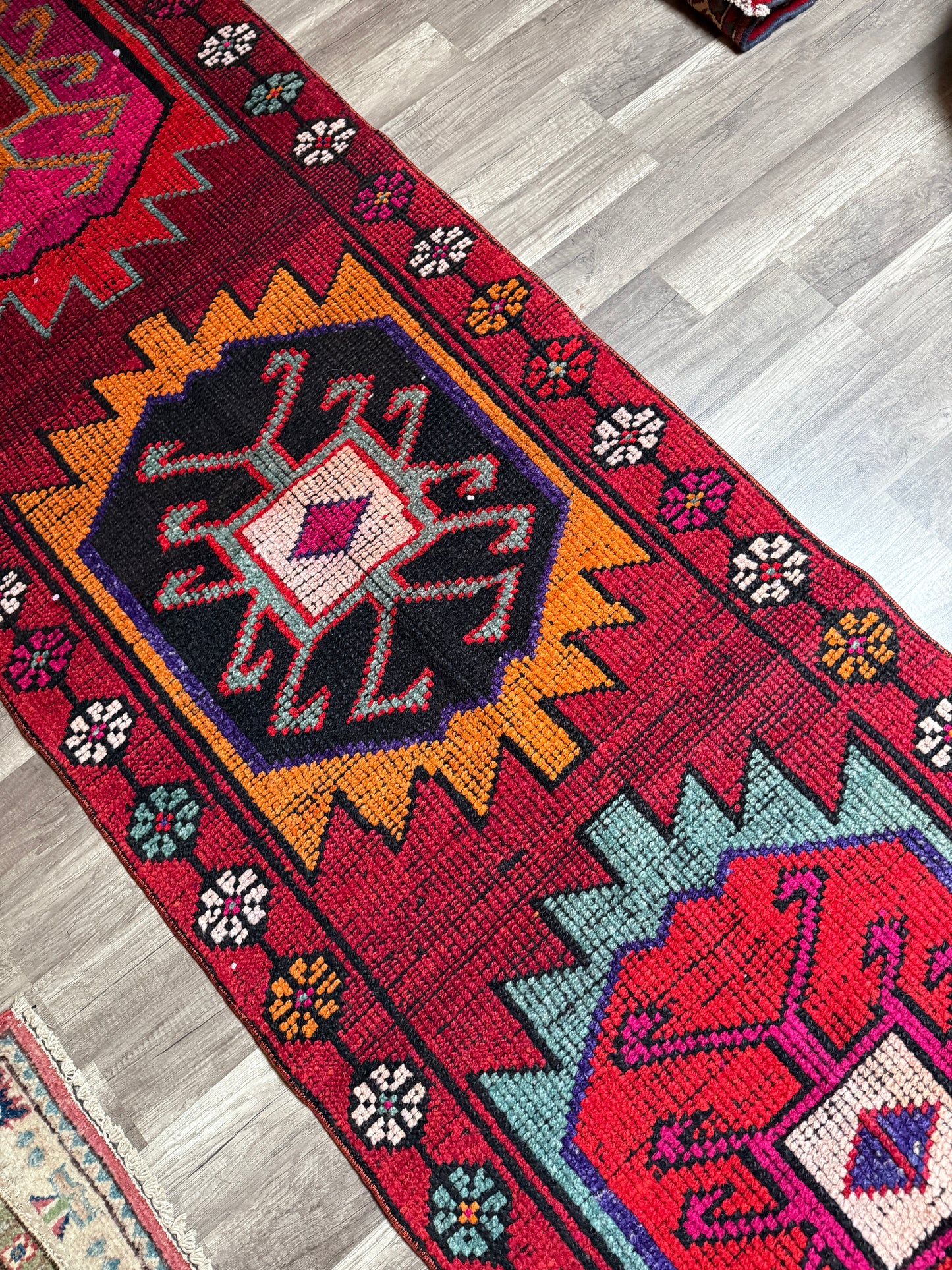 Vintage Turkish Rug No. R1220 - 2.7’x11.4’