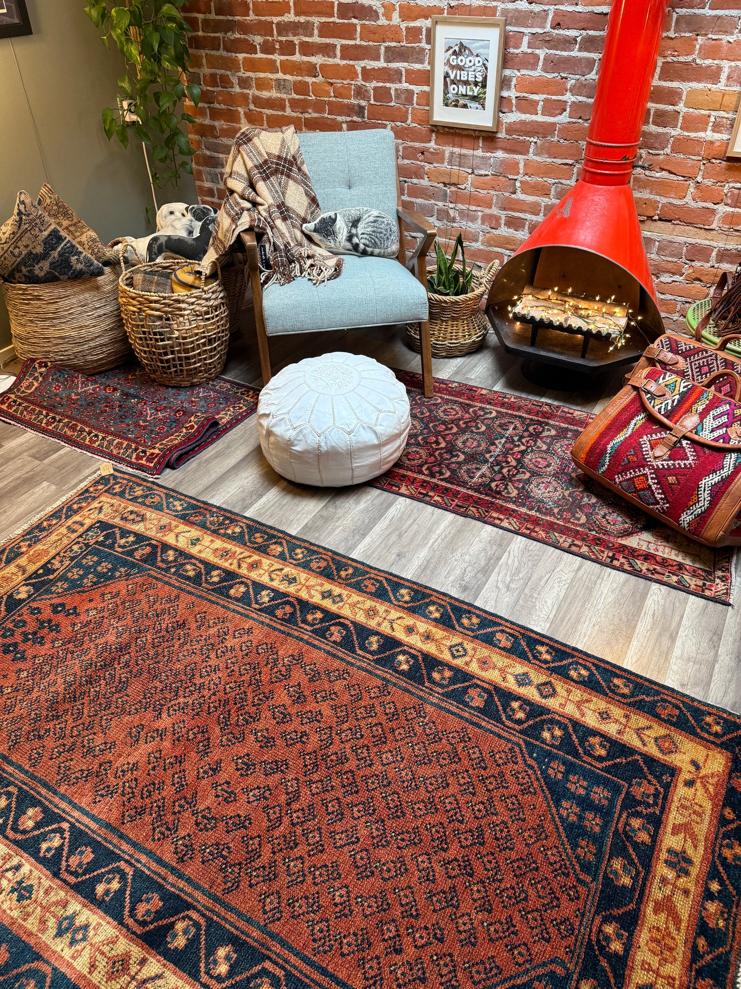 Vintage Persian Style Rug No. A1209 - 4.3’x7’