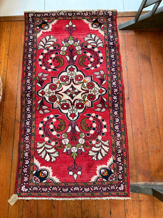 Vintage Persian Bakhtiari Rug No. R1202 - 2.3' x 4.3'