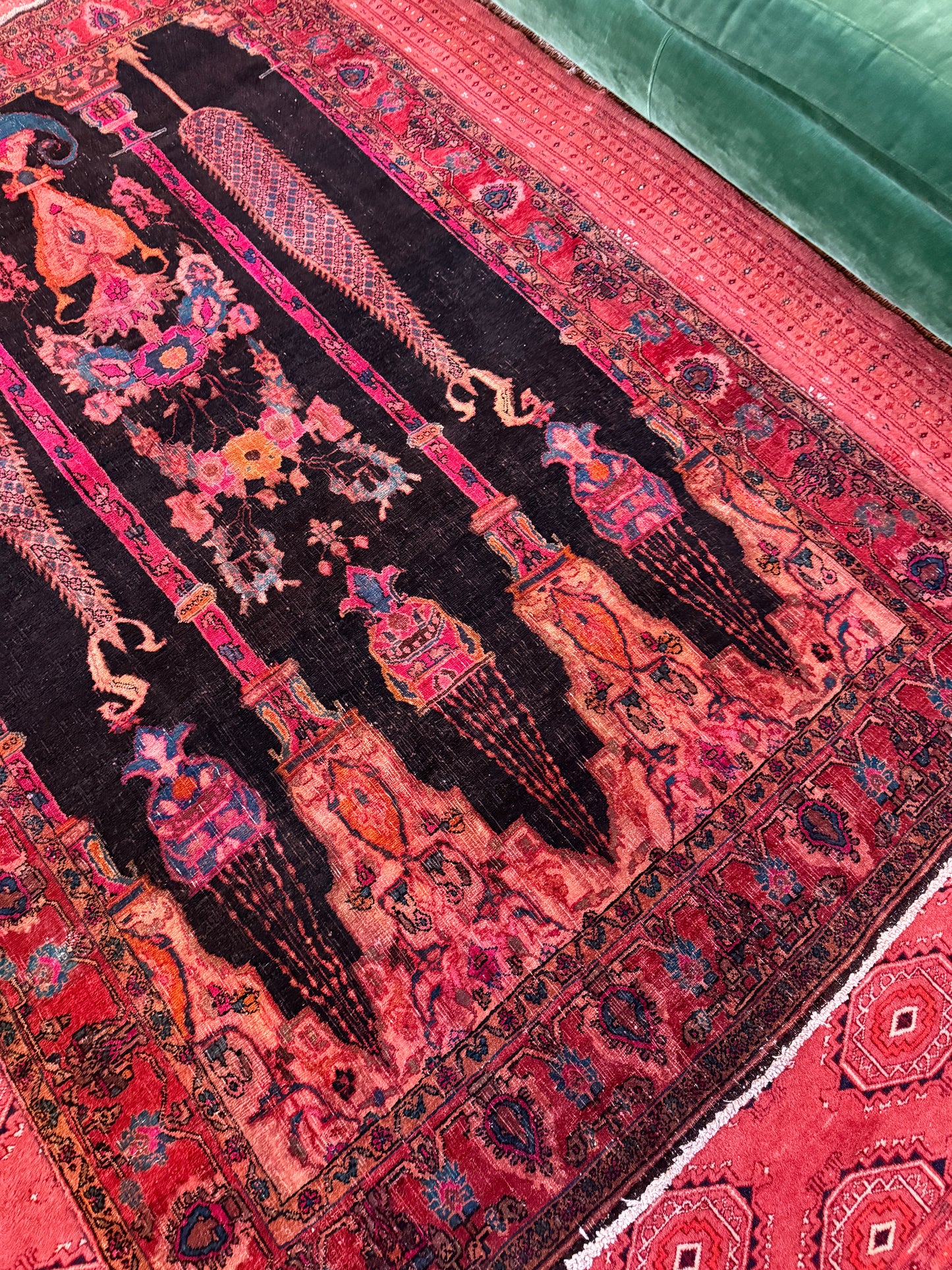 Vintage Persian Sarouk Area Rug No. A1194 -4.2'x6.5'
