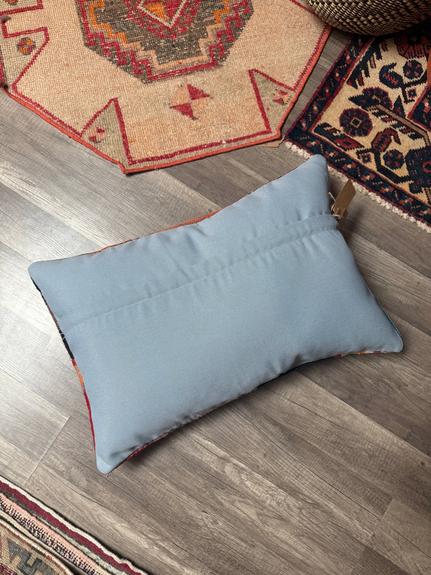 No. P391 - 16" X 24" Turkish Rug Pillow Cover
