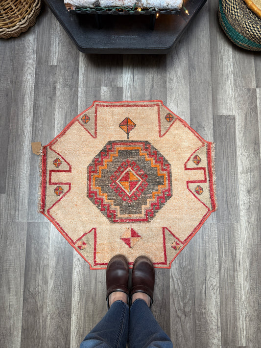 Vintage Turkish Mini Rug 2.4'x2.5’ - No. 679