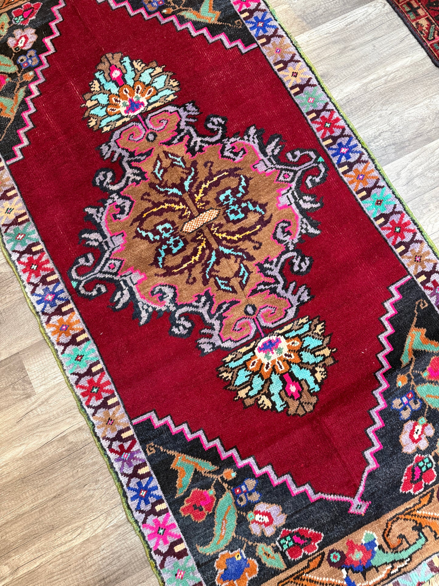 Vintage Turkish Rug No. A1211 - 2.9’x5.9’
