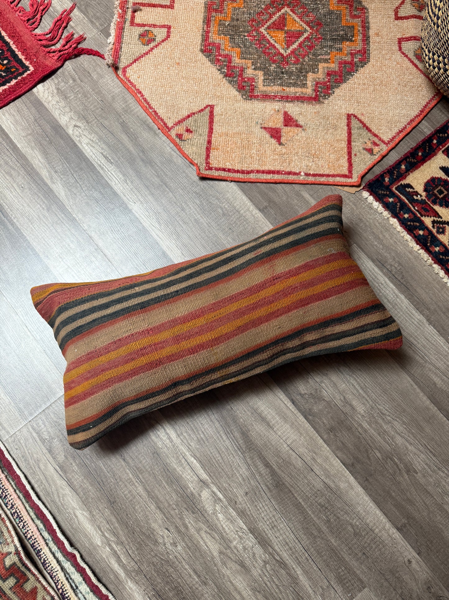 No. P393 - 12" X 24" Turkish Rug Pillow Cover