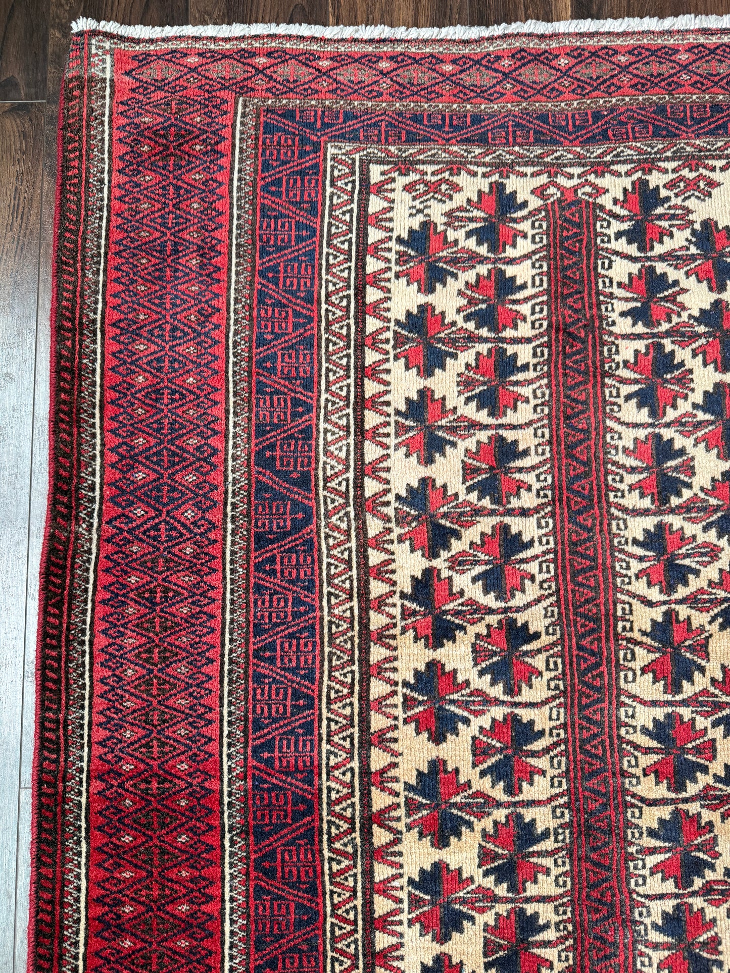 Vintage Persian Style Rug No. A1210 - 3.2’x5.2’