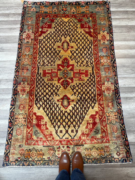 Vintage Persian Area Rug No. A1188 - 3.6' x5.9'