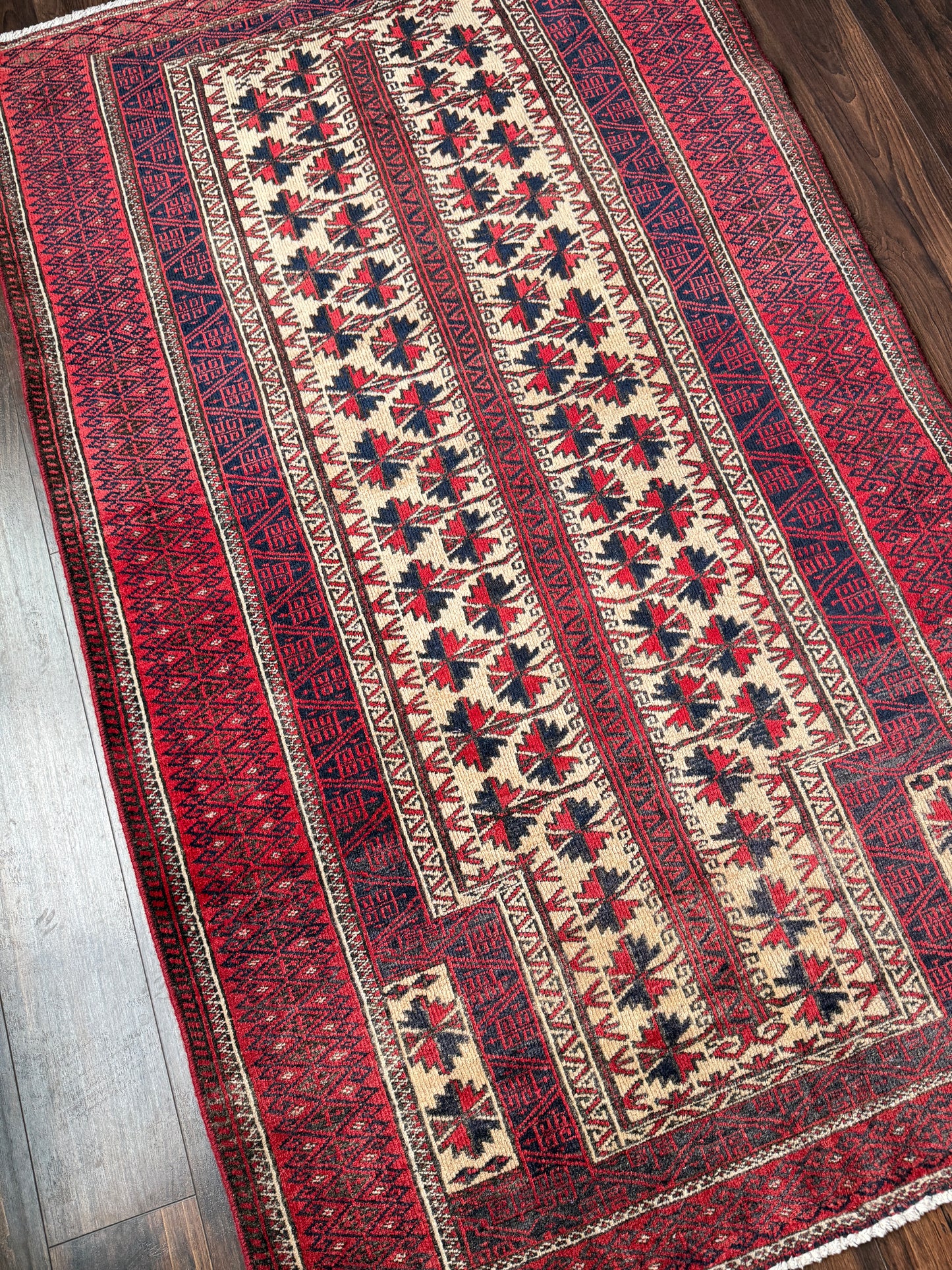 Vintage Persian Style Rug No. A1210 - 3.2’x5.2’