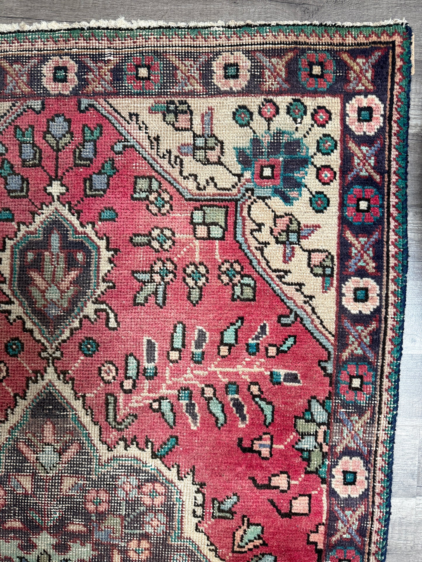 Vintage Persian Style Rug No. A1206 - 3.3’x5.2'