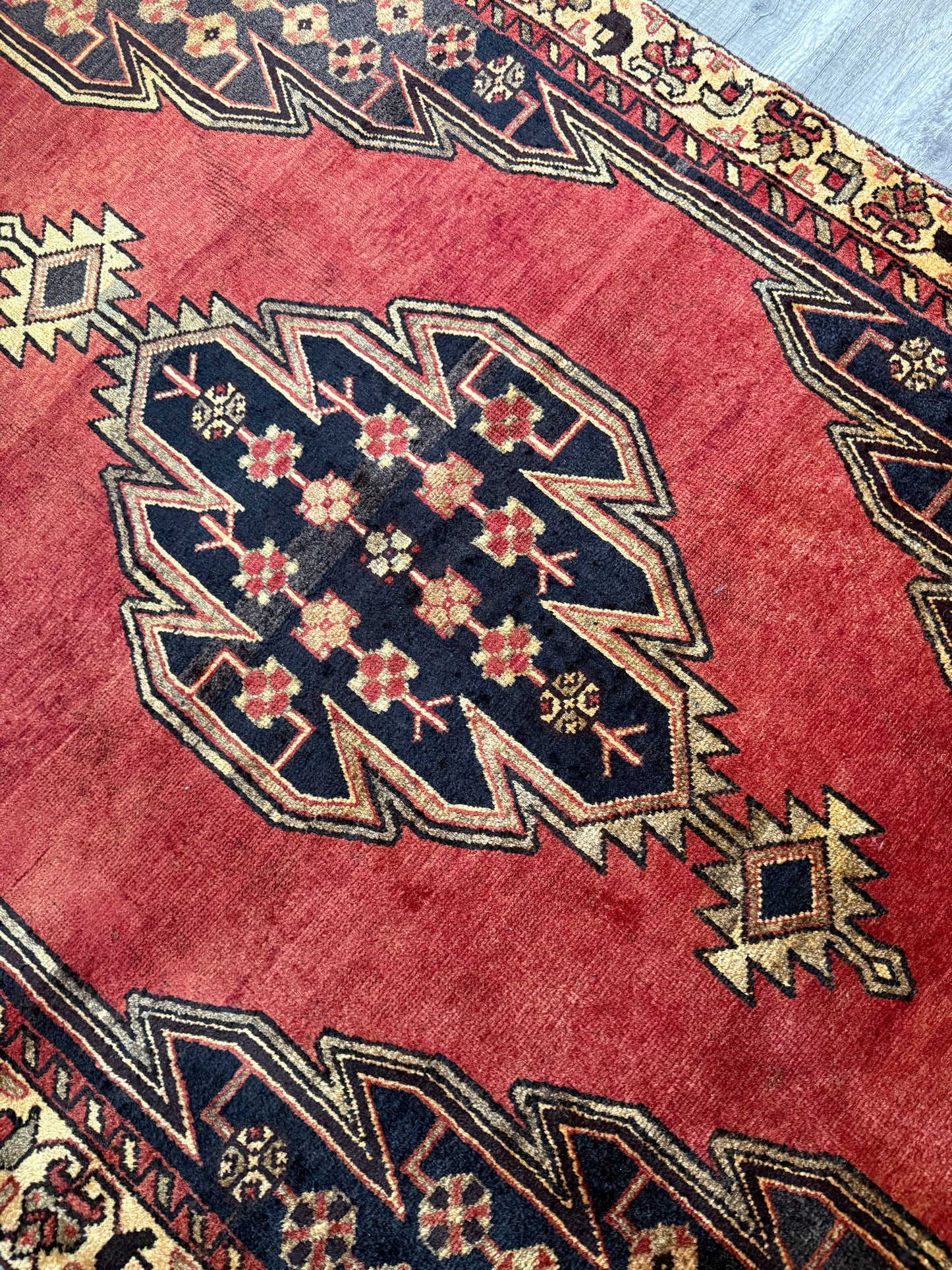 Vintage Persian Style Rug No. A1204 - 4.1'x6.2'