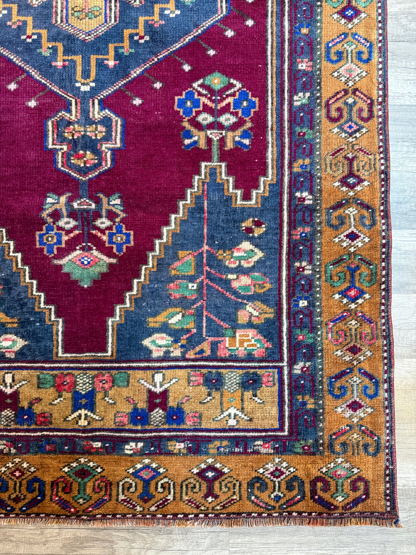 Vintage Turkish Rug No. A1212 - 3.2’x6.4’