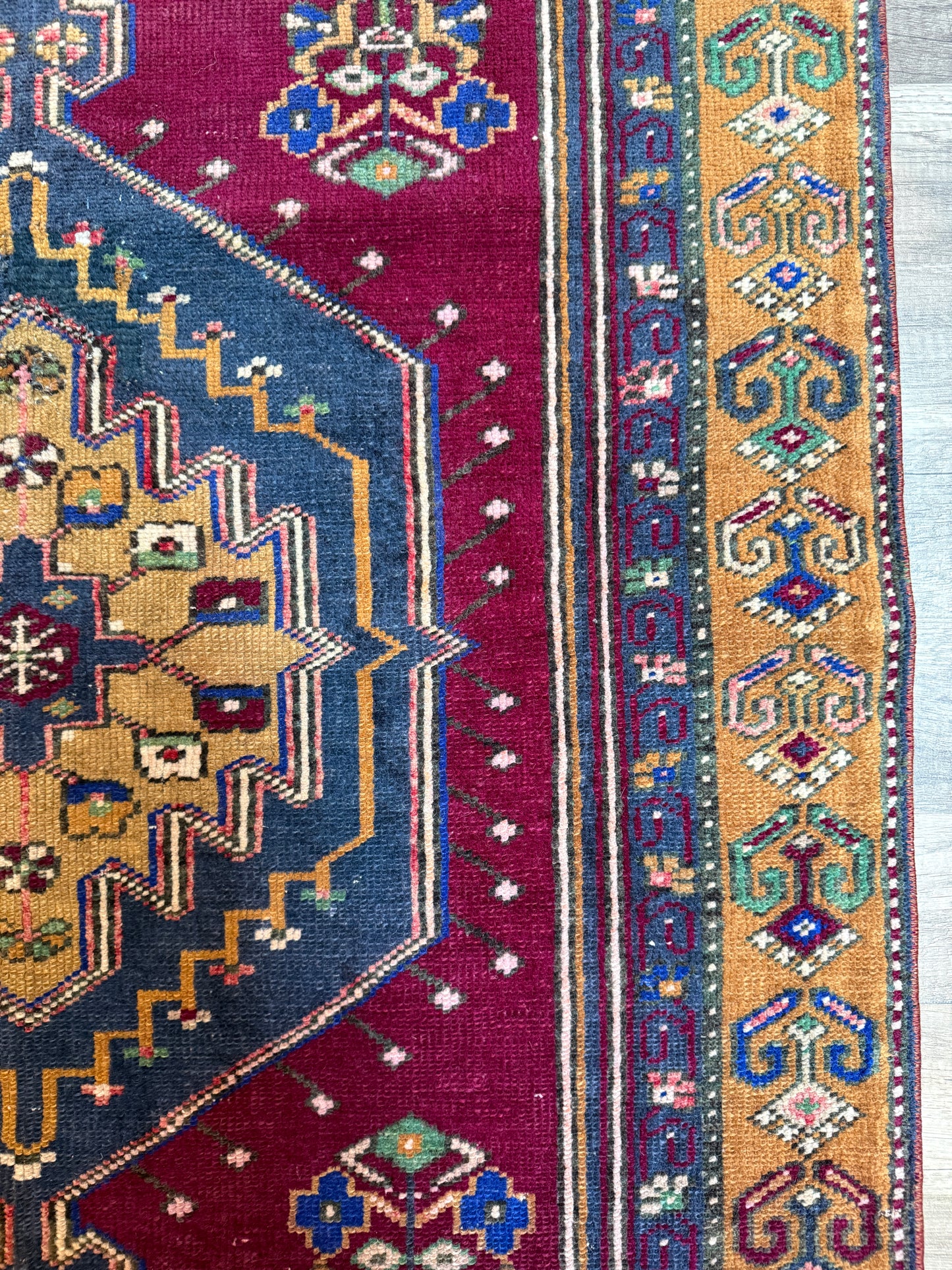 Vintage Turkish Rug No. A1212 - 3.2’x6.4’