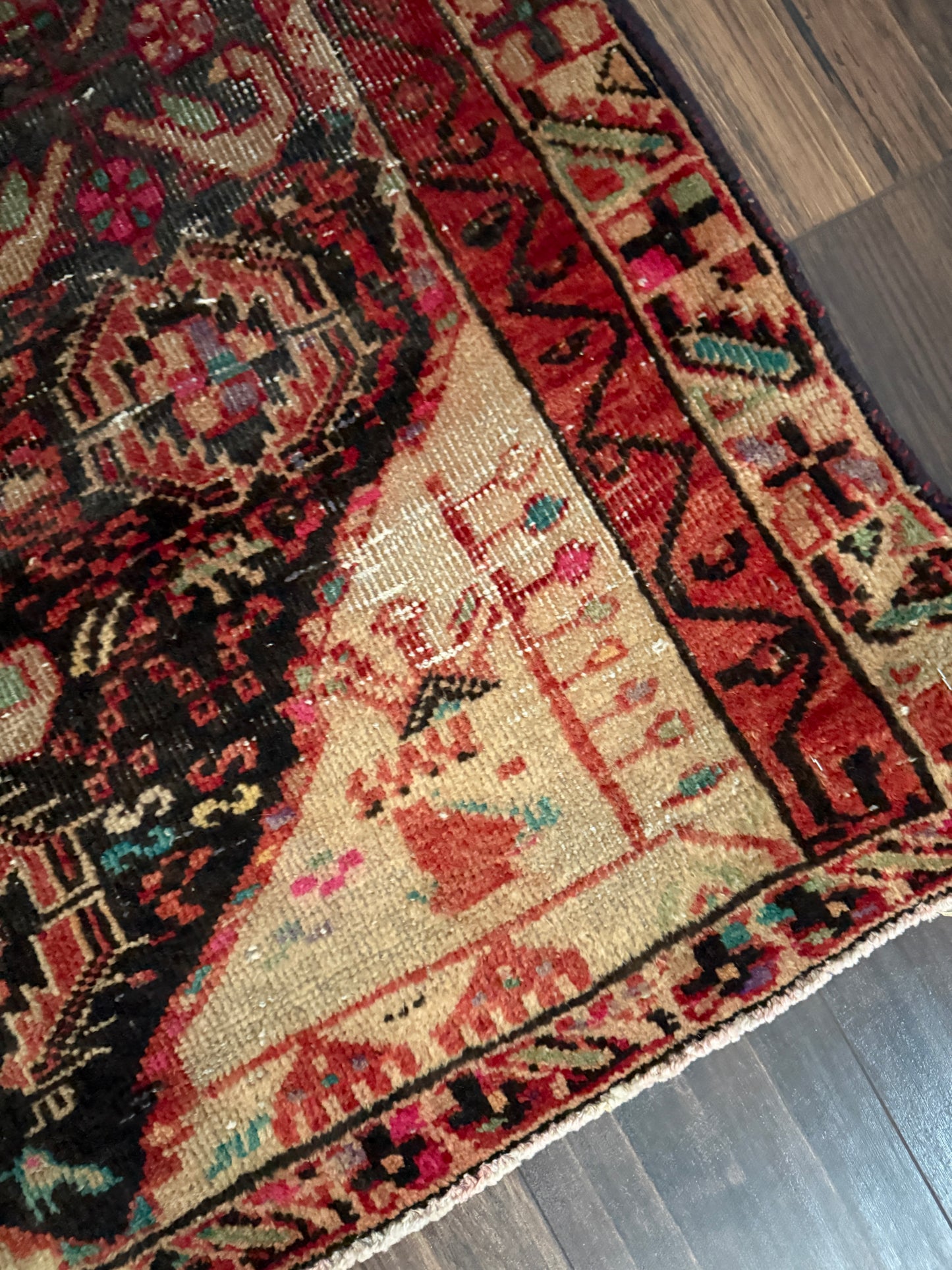 Vintage Persian Style Rug No. A1205 - 2.8’x5.1'