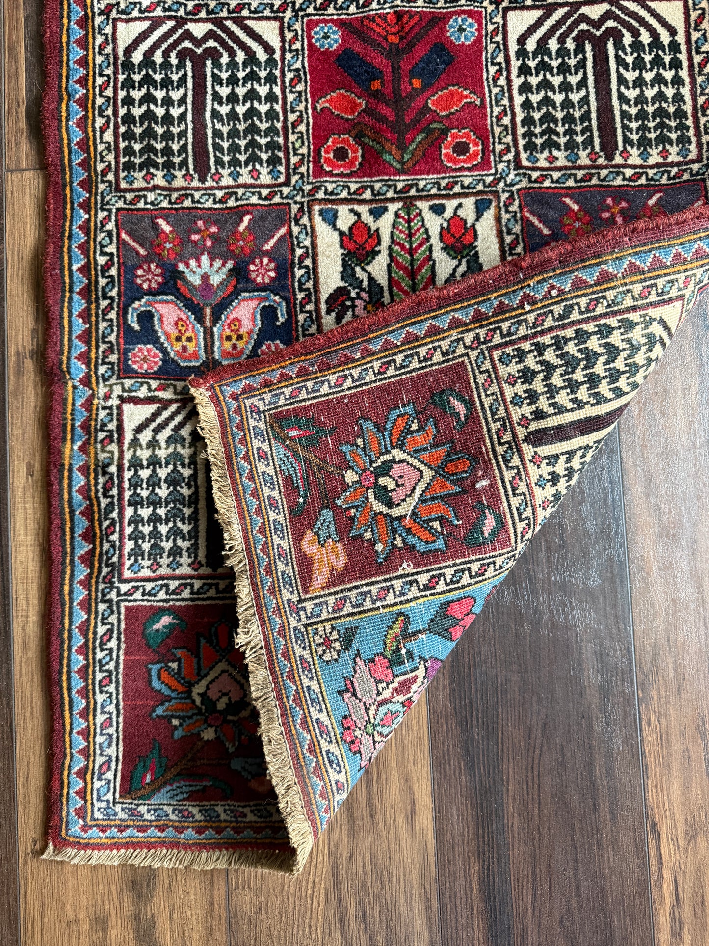 Vintage Persian Bakhtiari Mini Rug 1.7’x2.5' - No. 711