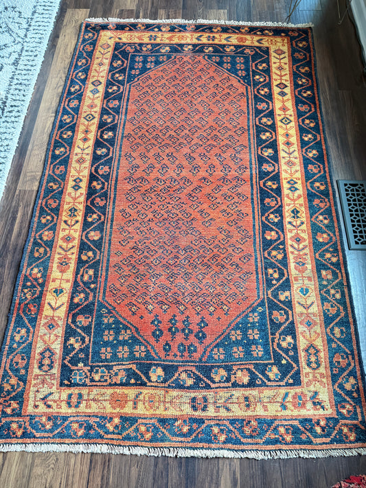 Vintage Persian Style Rug No. A1209 - 4.3’x7’